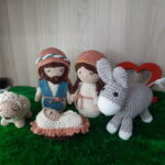 Sagrada Família em Amigurumi. - Imagem 3