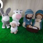 Sagrada Família em Amigurumi. - Imagem 1