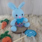 Coelhinho Porta Doces em Amigurumi - Imagem 4