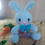 Coelhinho Porta Doces em Amigurumi - Imagem 3