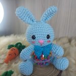 Coelhinho Porta Doces em Amigurumi - Imagem 2