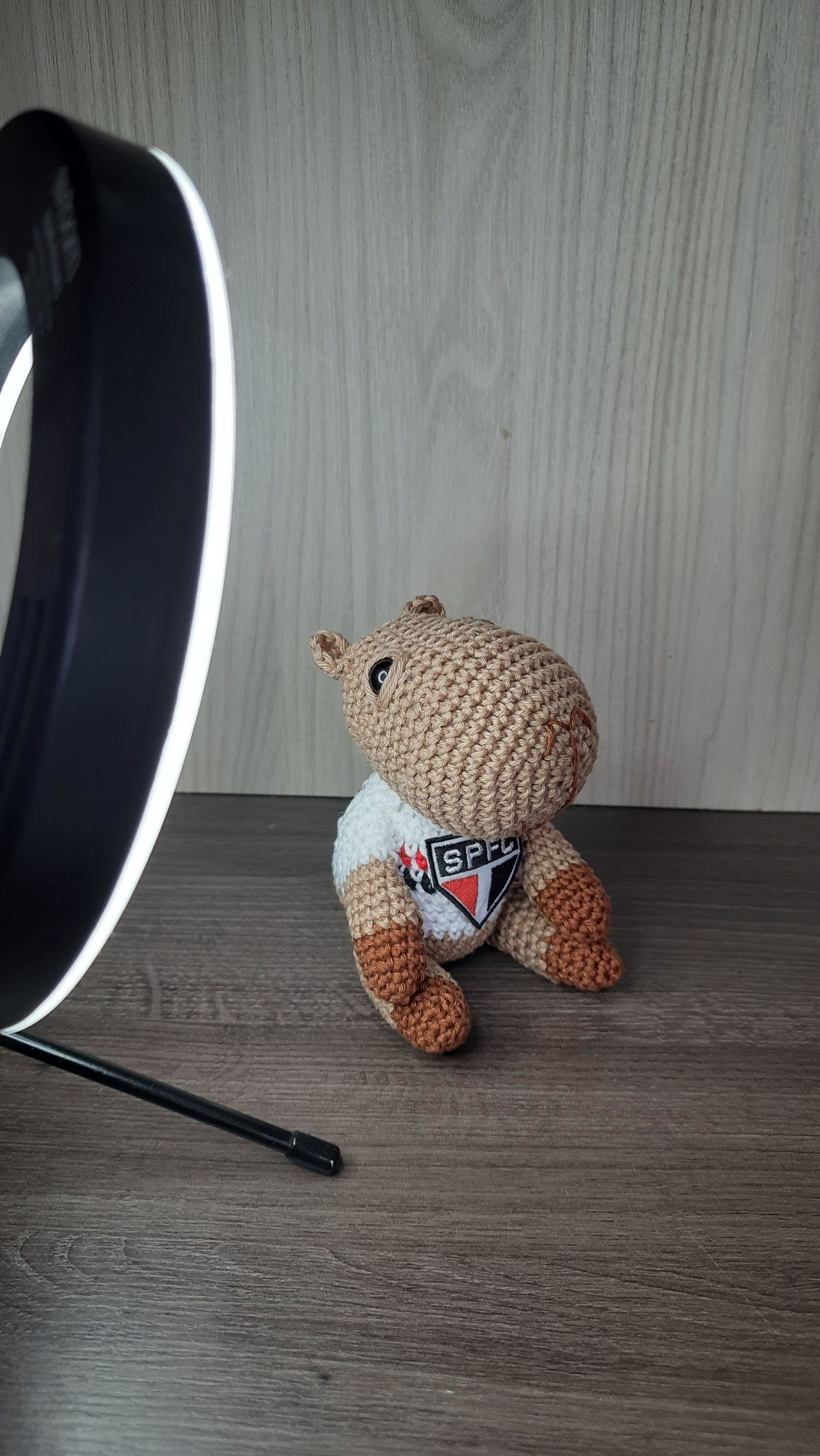 Capivara do São Paulo em Amigurumi. - Imagem 2