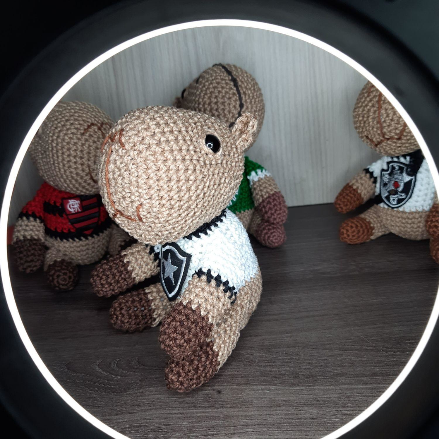 Capivara do Botafogo em Amigurumi. - Imagem 2