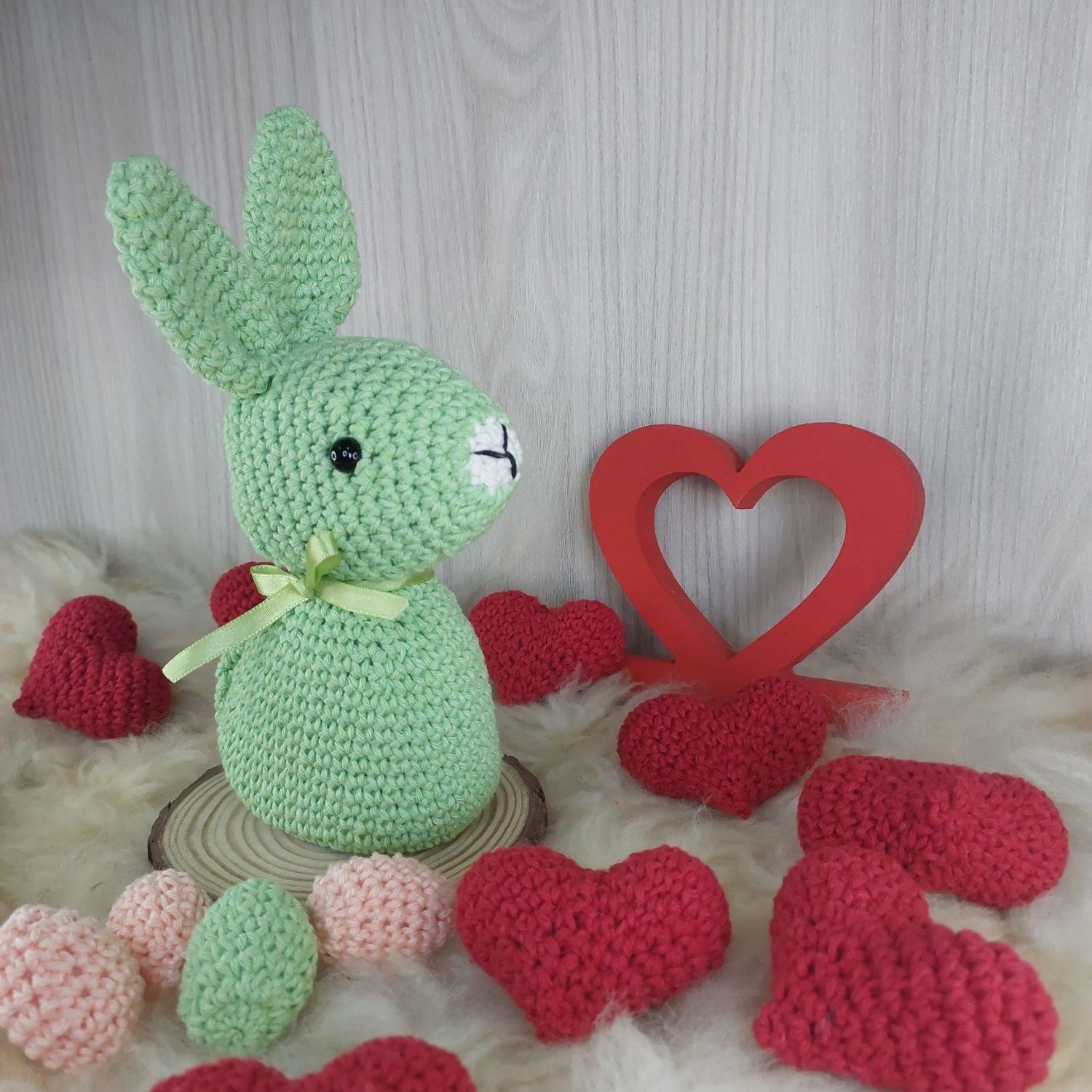 Coelhinho Sentado em Amigurumi. - Imagem 5