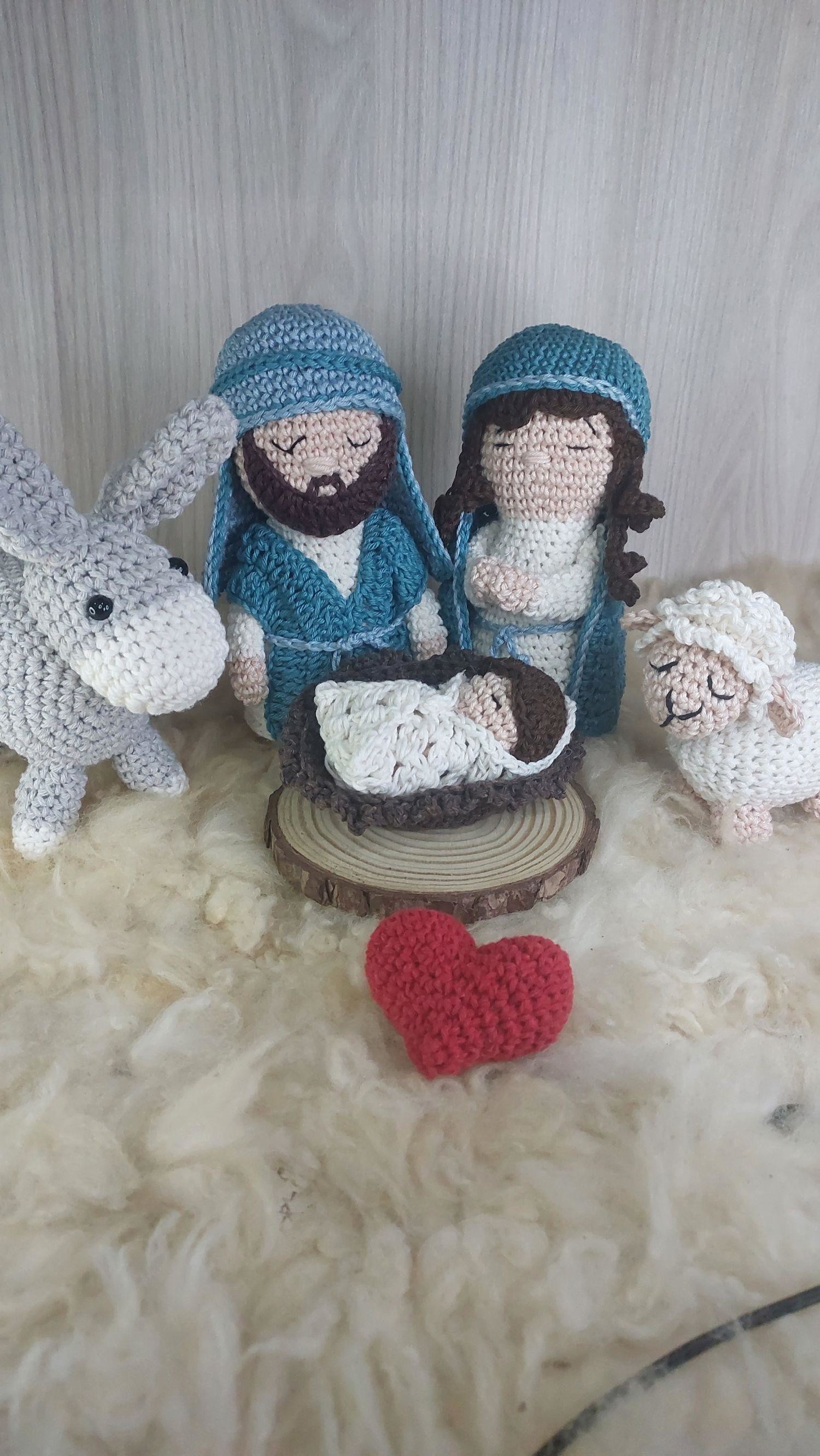 Sagrada Família em Amigurumi. - Imagem 3