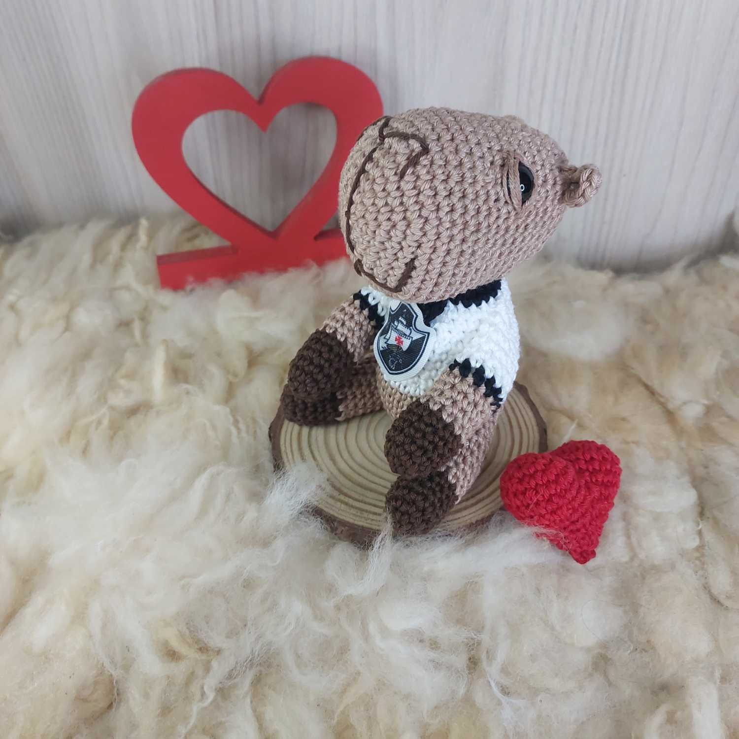 Capivara Torcedora do Vasco em Amigurumi. - Imagem 5