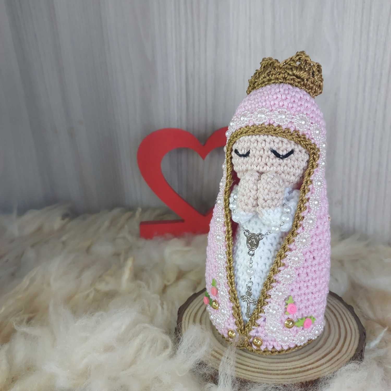 Santinha Manto Rosa em Amigurumi. - Imagem 5