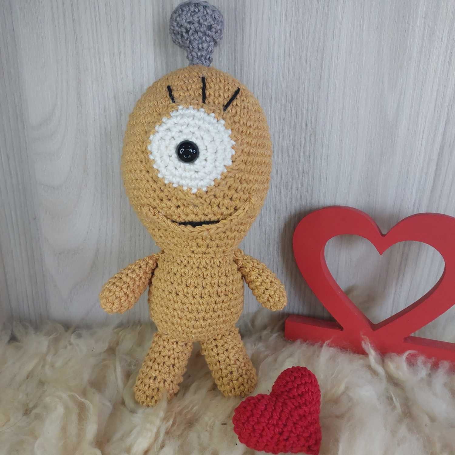 Monstrinho em Amigurumi.